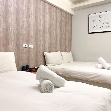 Fengjia Sleep Hotel Taichung Bagian luar foto