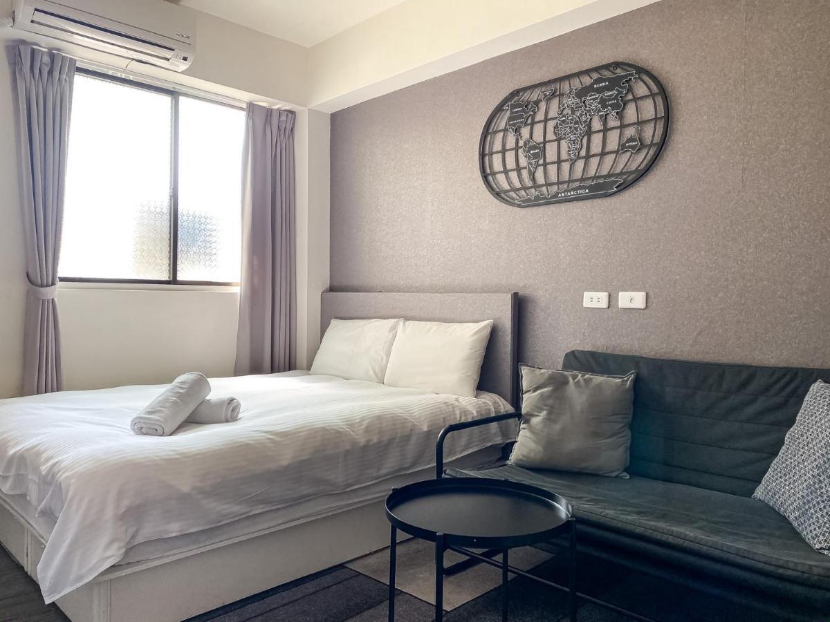 Fengjia Sleep Hotel Taichung Bagian luar foto