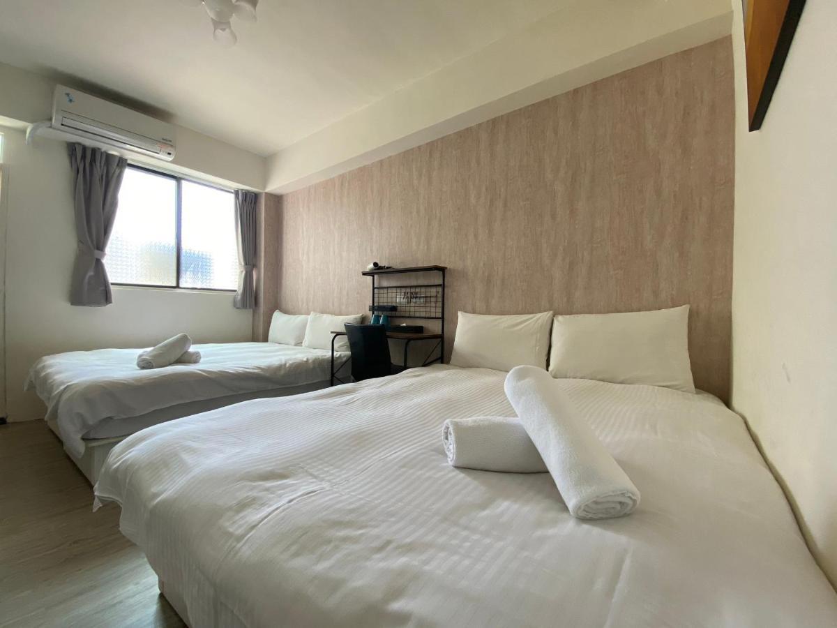 Fengjia Sleep Hotel Taichung Bagian luar foto