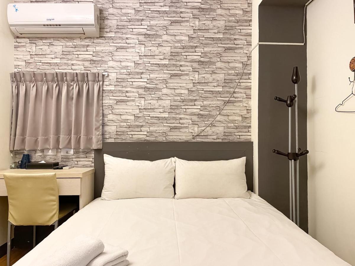 Fengjia Sleep Hotel Taichung Bagian luar foto