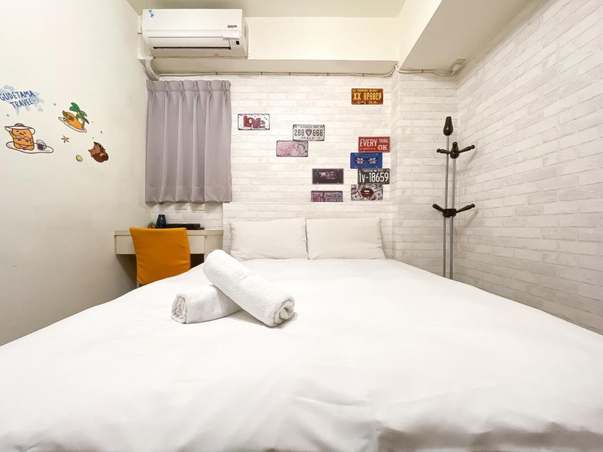 Fengjia Sleep Hotel Taichung Bagian luar foto