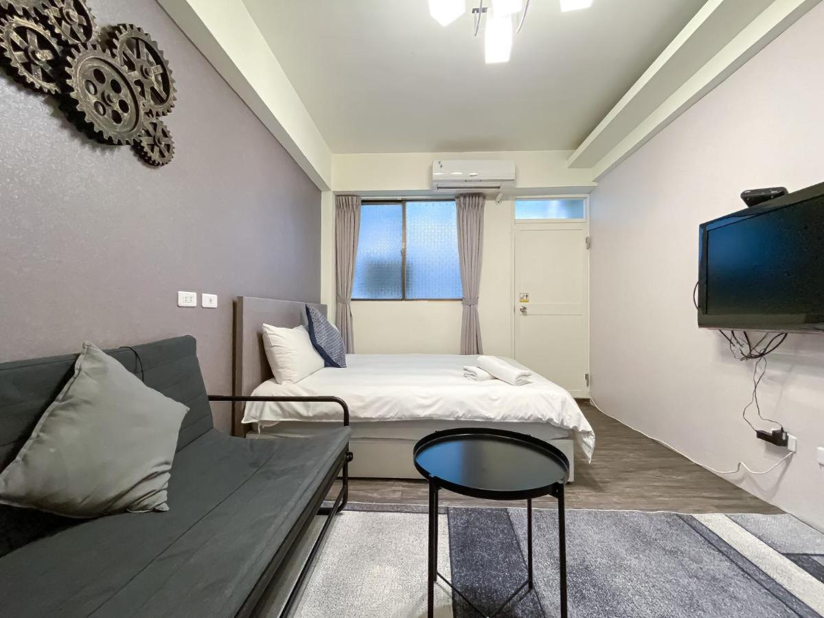 Fengjia Sleep Hotel Taichung Bagian luar foto