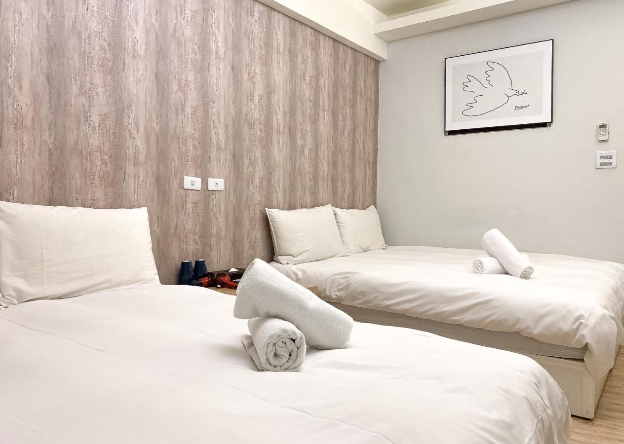 Fengjia Sleep Hotel Taichung Bagian luar foto