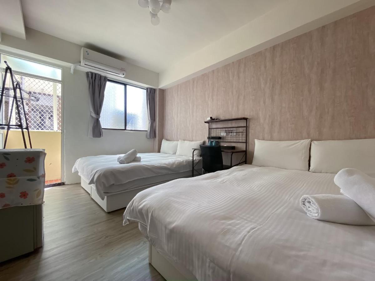 Fengjia Sleep Hotel Taichung Bagian luar foto