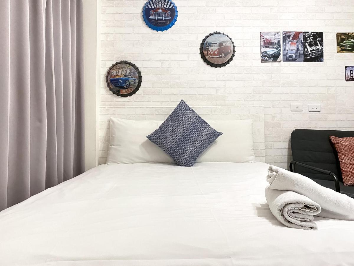 Fengjia Sleep Hotel Taichung Bagian luar foto